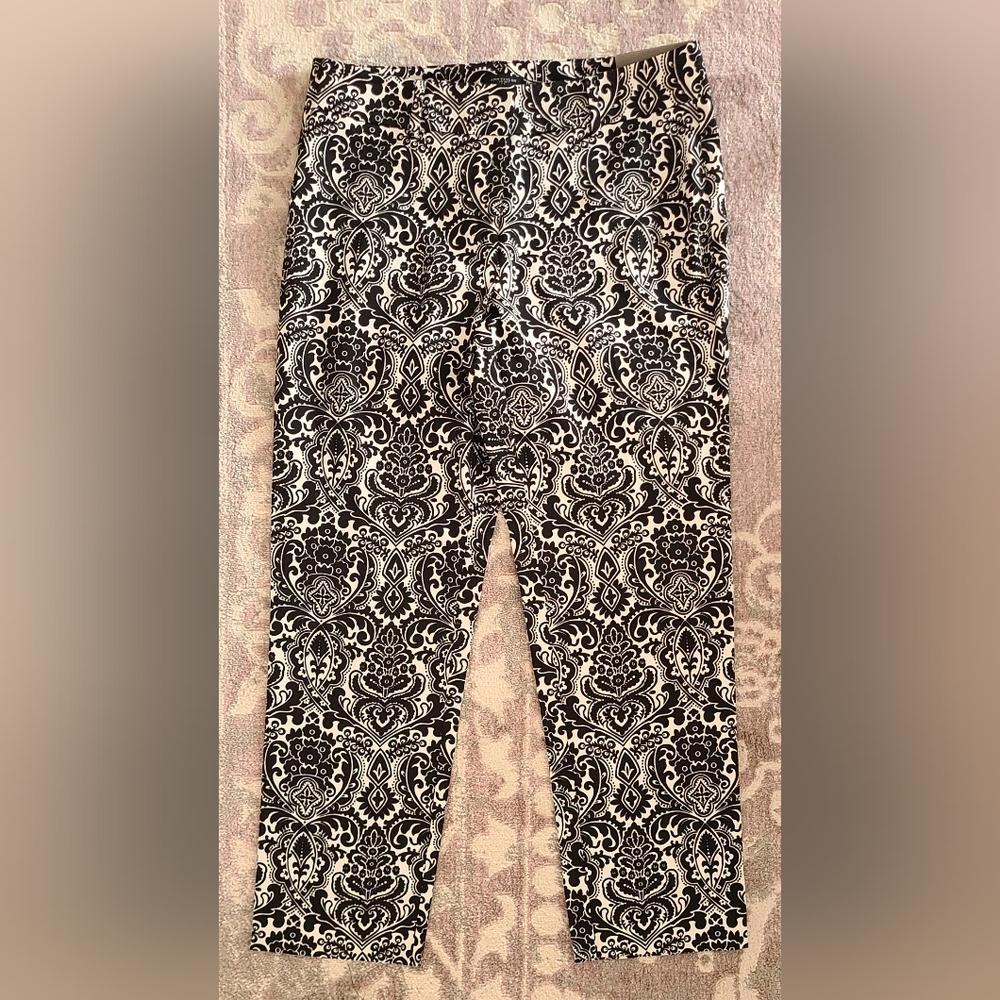 *NWT* Ann Taylor Signature Black & White Ankle Length Pant Sz 6